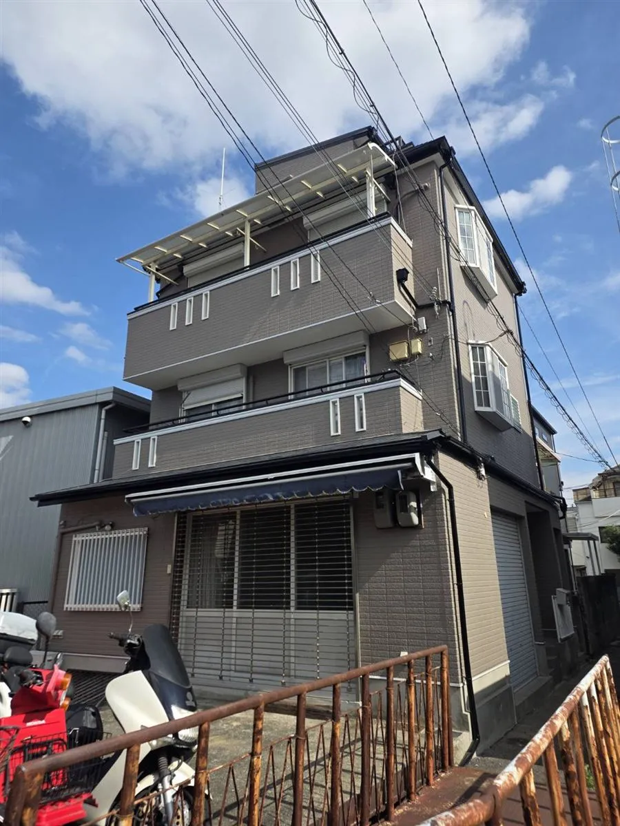 西宮市 T様邸｜屋根・外壁塗装＆ウレタン防水工事